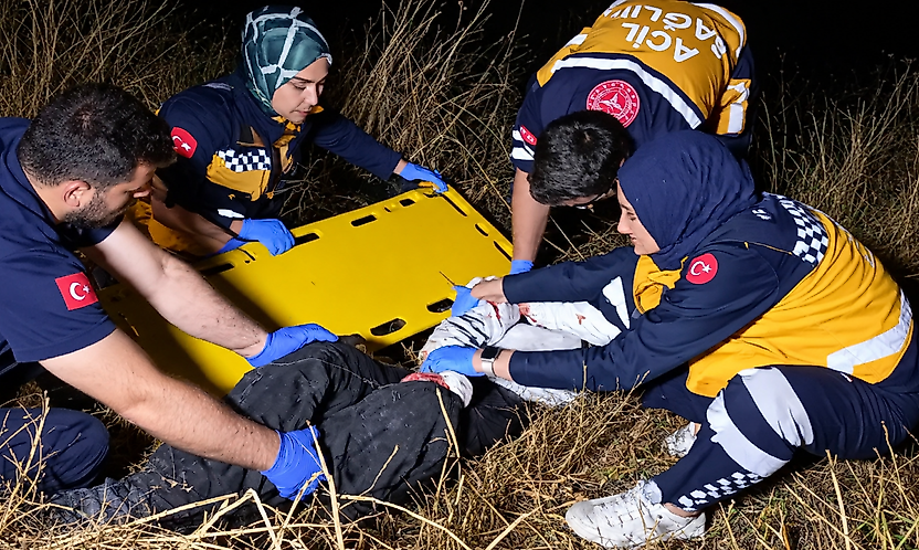 Malatya'da Feci Kaza! Otomobil Şarampole Devrildi, 2 Ağır Yaralı