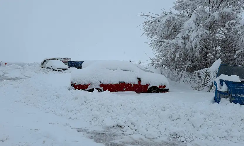 Malatya'da Kar Hayatı Durdurdu: Yüksek Kesimlerde 1 Metreyi Aştı
