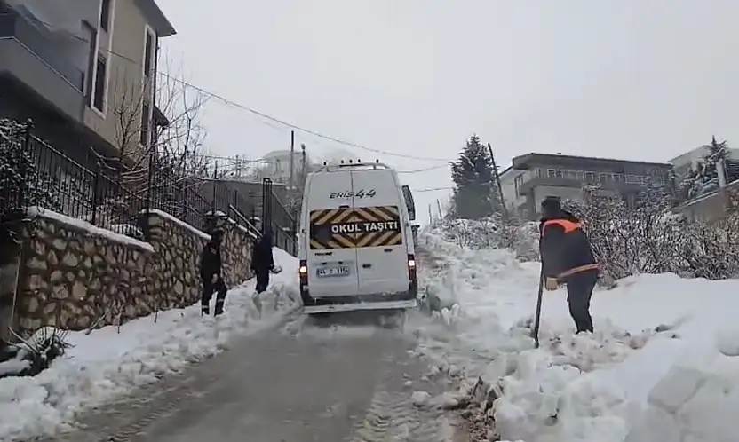 Malatya'da Kar ve Buzlanma Eğitimi Aksattı