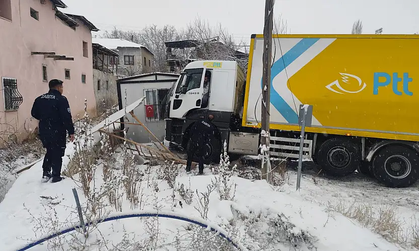 Malatya'da Kar ve Buzlanma Kazaya Neden Oldu