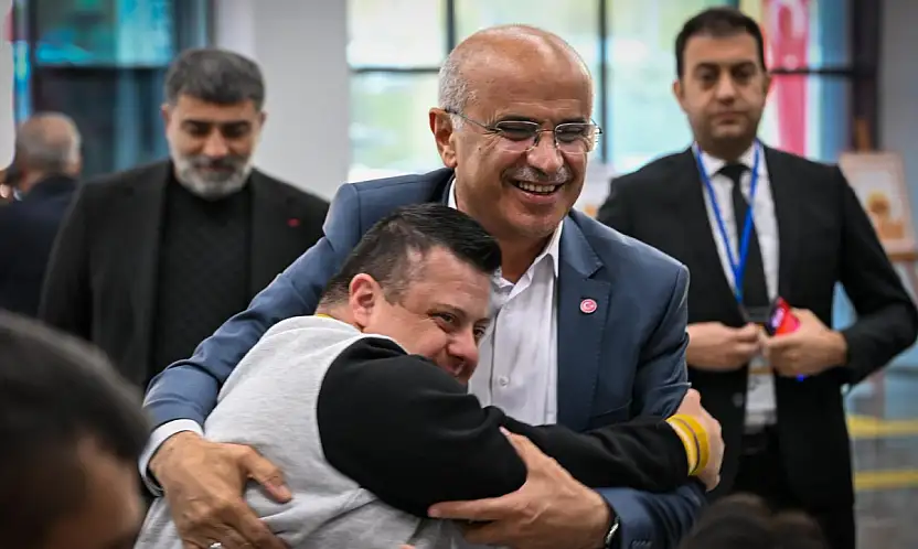 Malatya'da Kitap ve Kültür Buluşması: Başkan Er'den Özel Çocuklara Anlamlı Jest