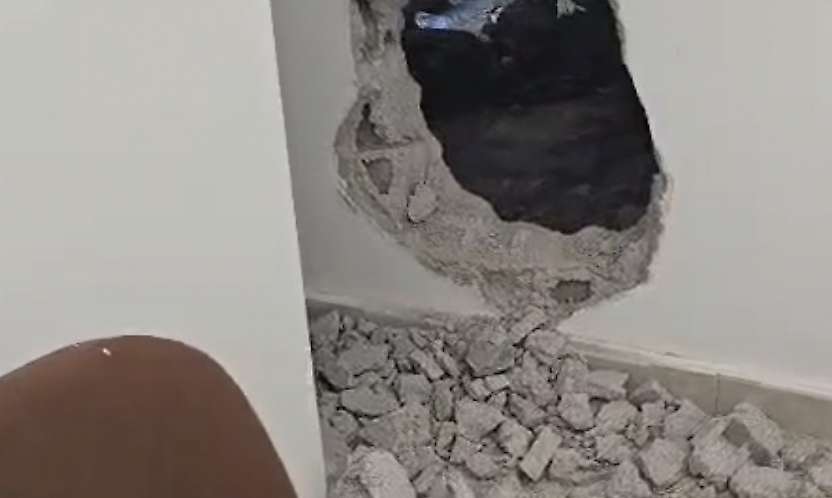 Malatya'da Kuyumcuya Duvarı Delerek Girdiler! Altınlara Ulaşamayınca Parayla Kaçtılar