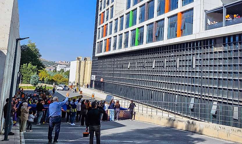 Malatya'da Lösemili Çocuklar İçin Dayanışma Bayrağı Açıldı