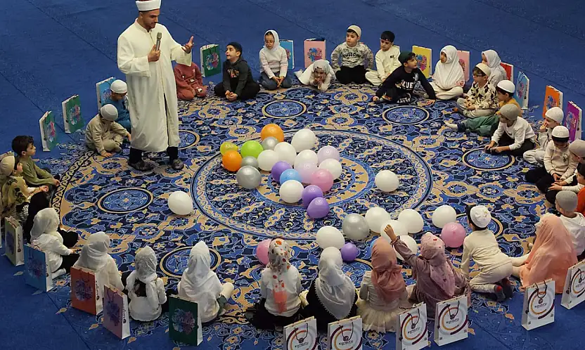 Malatya'da Minikler Üç Ayları Camide Öğrendi