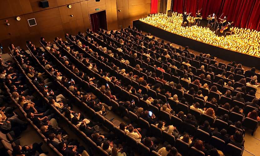 Malatya'da Mum Işığında Müzik Şöleni! İki Seans da Doldu