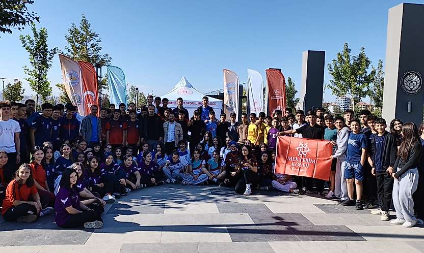 Malatya'da Oryantiring Rekoru! 422 Sporcu Parkura Çıktı