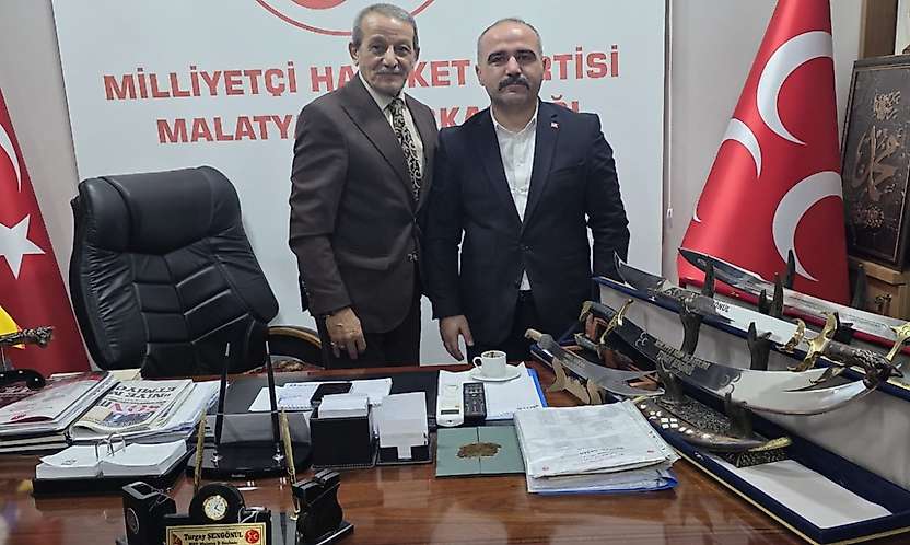 Malatya'da siyasi ziyaret: Deprem, kayısı ve konteyner esnafı gündemde