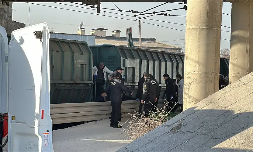 Malatya'da Tren Kazası: 17 Yaşındaki Lise Öğrencisi Hayatını Kaybetti