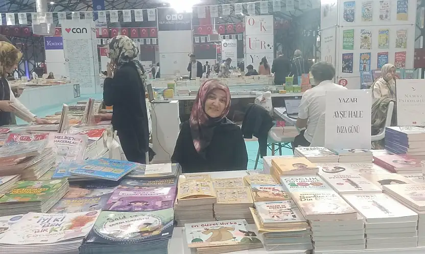 Malatya Kitap Fuarı'nda Ayşe Hale'den gençlere anlamlı mesajlar