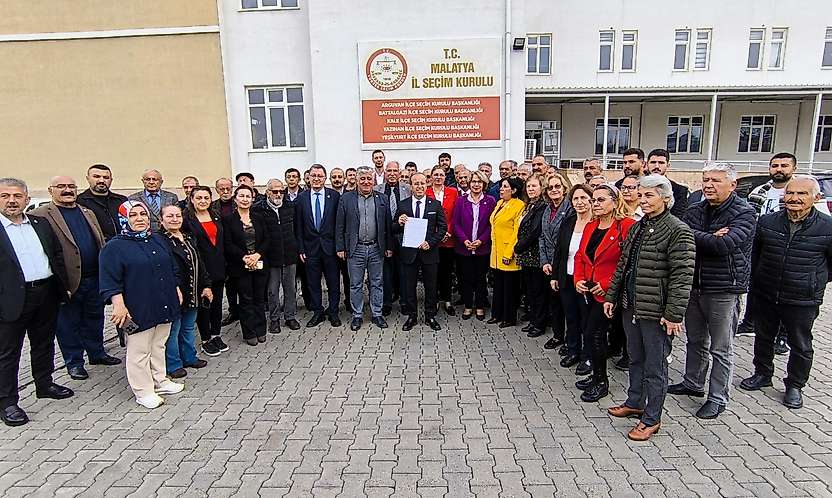 Malatya Yeni Parti İl Yönetimi Mazbatasını Aldı