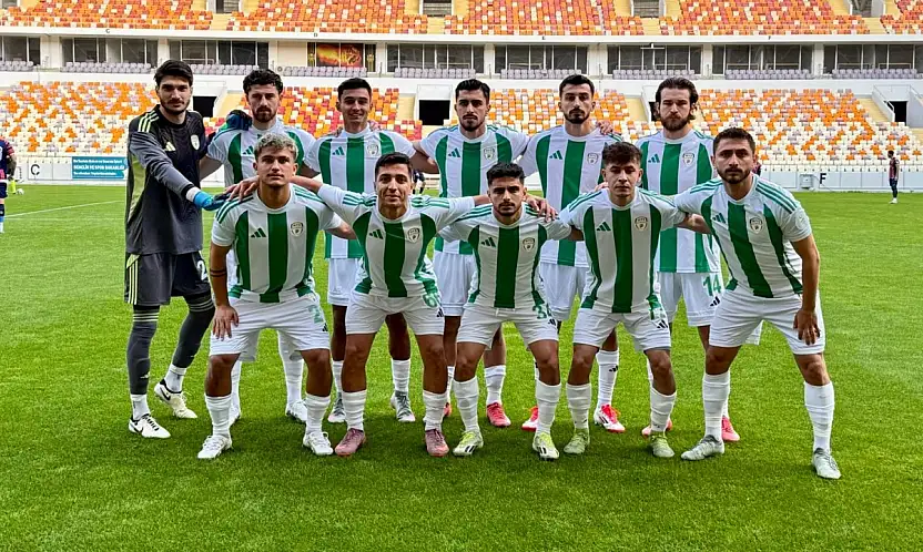 Malatya Yeşilyurtspor 9 Kişi Kalan Rakibini 1-0 Mağlup Etti