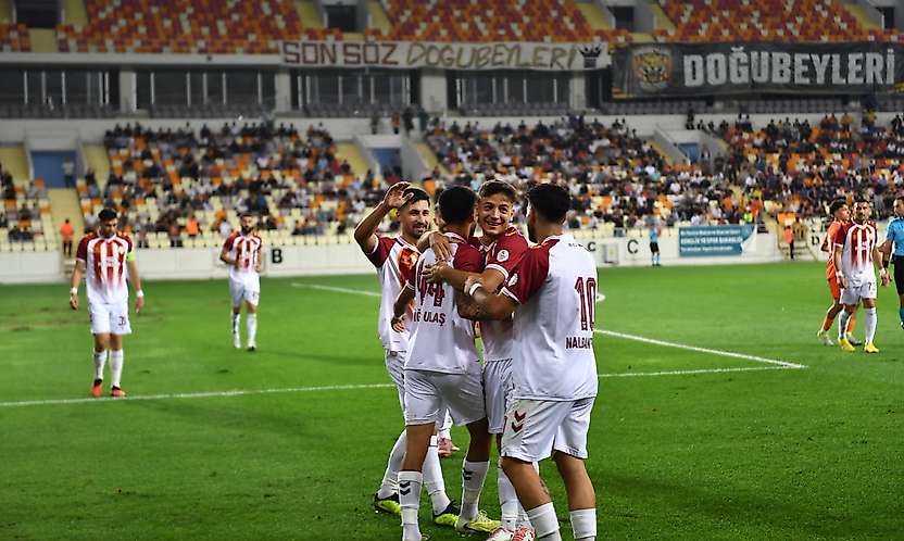 Malatya Yeşilyurtspor'dan Gol Şov! Adanaspor'u 8-0 Mağlup Etti