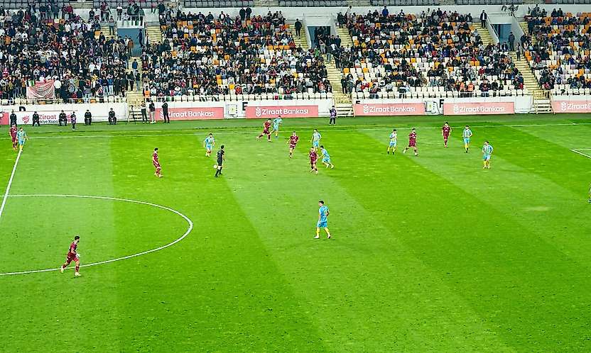 Malatya Yeşilyurtspor Kupada Yoluna Devam Ediyor! Siirtspor'u 3-1 Mağlup Etti