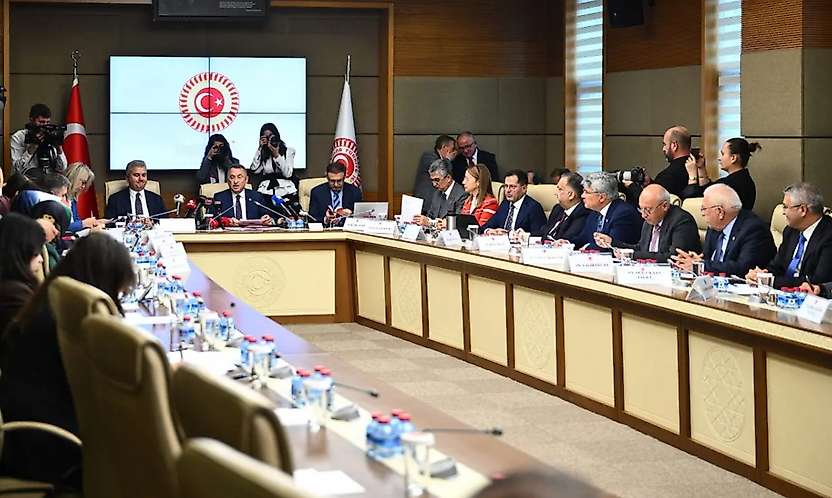 'Mekke Anlaşması' komisyonda kabul edildi