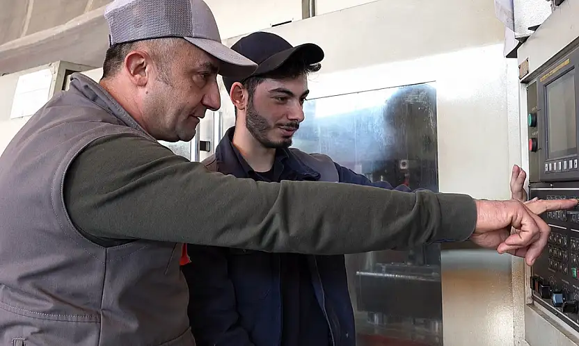 Meslek Yüksekokulu Mezunları İş Hayatında Güçlü: %92 İstihdam