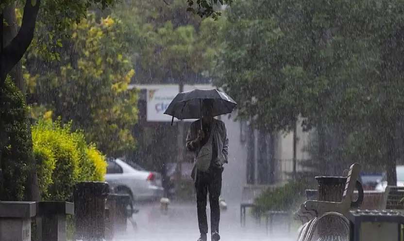 Meteoroloji'den 8 İle Kuvvetli Yağış Uyarısı: Muğla'ya Turuncu, 7 İle Sarı Kod