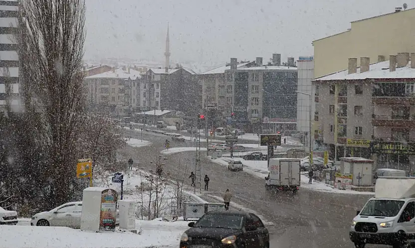 Meteoroloji'den kuvvetli sağanak ve kar uyarısı