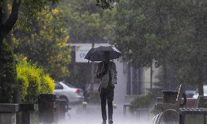 Meteoroloji'den kuvvetli yağış ve fırtına uyarısı