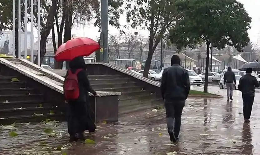 Meteoroloji'den Sağanak Uyarısı: Marmara'dan Güneydoğu'ya Yağış Geliyor