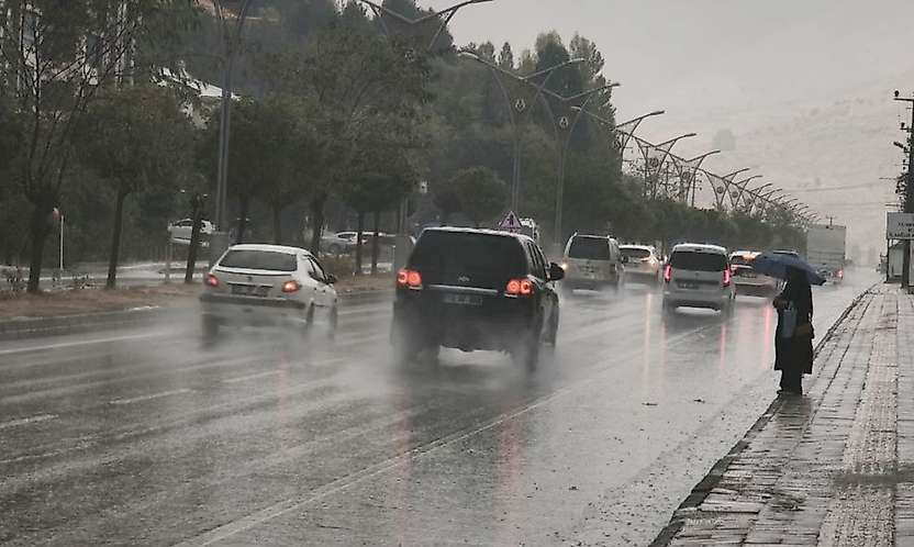 Meteoroloji uyardı: Birçok bölgede kuvvetli sağanak bekleniyor