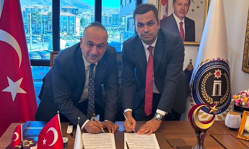 MEV ve EMŞAV'dan Şehit ve Gazi Çocuklarının Eğitimi İçin Örnek İş Birliği