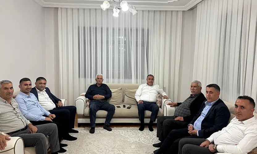 MHP'den 'Hayırlı Günler Komşum' Çıkarması: İl Başkanı Gökhan Gök Yazıhan'da Vatandaşlarla Buluştu