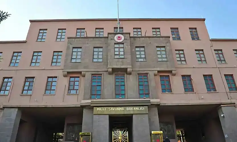 MSB: Karadeniz'den Gelen İHA Vurularak Düşürüldü