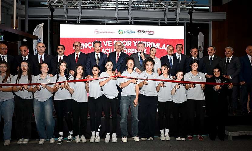 Şehir Kütüphanesi, Gençlik ve Spor Tesislerinin Açılışı Gerçekleştirildi