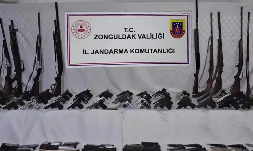 Silah ve Mühimmat Kaçakçılığına Darbe: 202 Şüpheli Yakalandı
