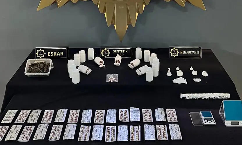 Sokak Satıcılarına Darbe: Uyuşturucu ve Hassas Teraziler Yakalandı