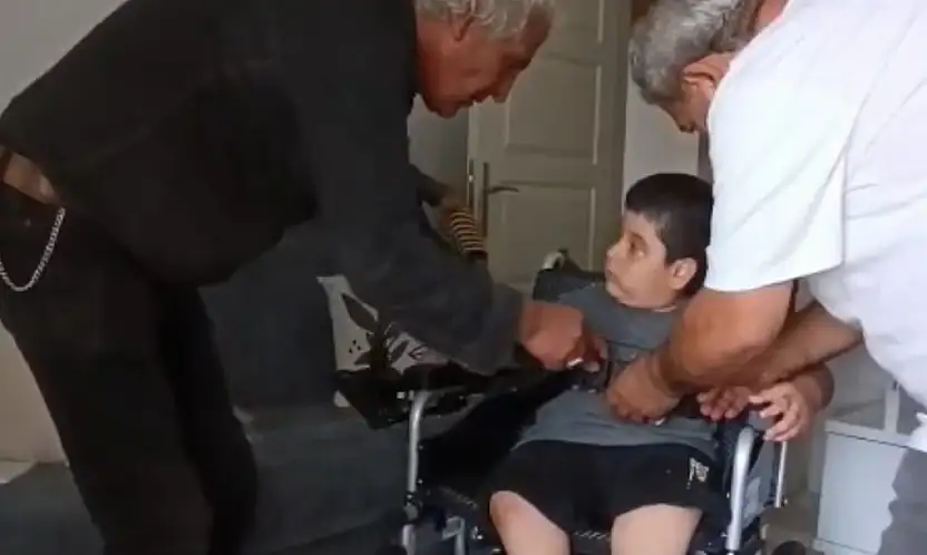 Spina Bifida Hastası Salih'e Beydağı TOKİ'den Anlamlı Destek