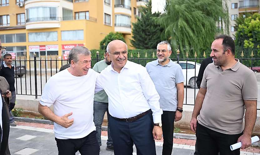 Tanju Çolak'tan Malatya'daki Spor Tesislerine Övgü: 'Şampiyonlar Ligi Gibi'