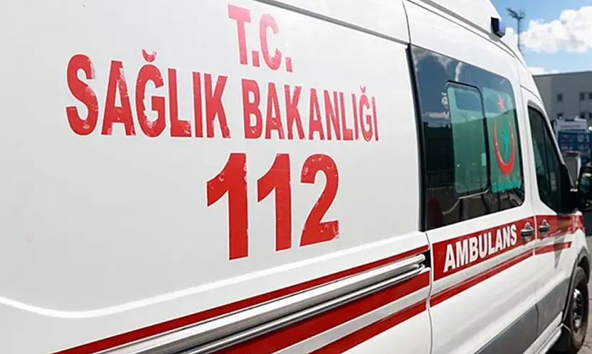 Tarım işçilerini taşıyan midibüs kaza yaptı: 3 ölü, 12 yaralı