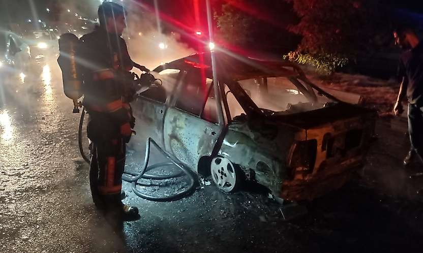 Tohma Köprüsü'nde Kaza: 4 Yaralı, Bir Araç Yandı