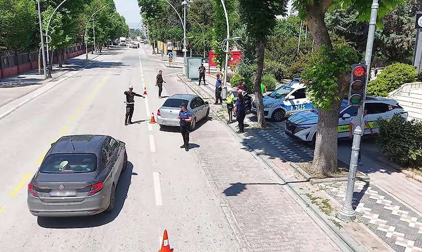 Türkiye genelinde 'Sokaklar Güvende' operasyonu: 2 bin 447 şüpheli hakkında işlem
