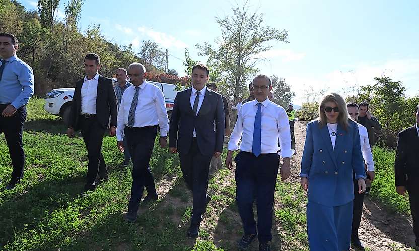 Vali Yavuz Doğanyol'da Deprem Konutlarından Gölete Birçok Projeyi İnceledi