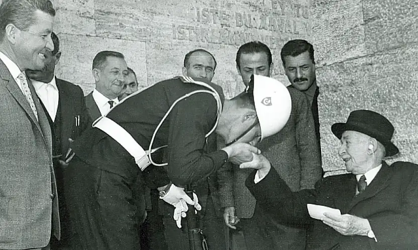 Veli Ağbaba'dan İsmet İnönü'nün Vefatının 52. Yılında Anma Mesajı