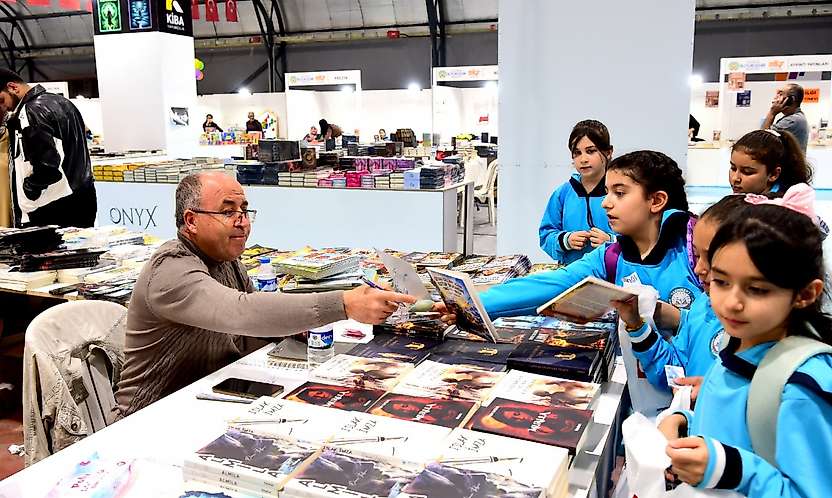 Yazarların Ortak Görüşü: 'Malatya'da Okuma Kültürü Güçlü'