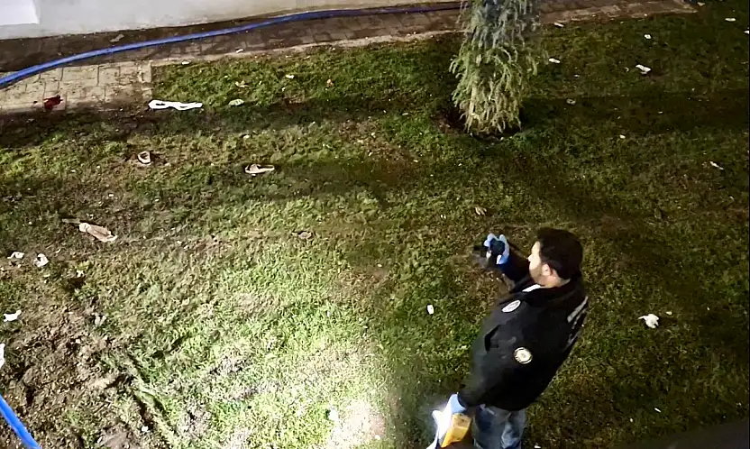 Yeşilyurt'ta 5'inci Kattan Düşen Genç Kız Ağır Yaralandı