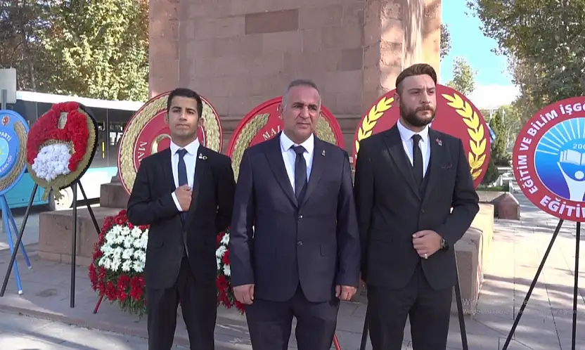 Zafer Partisi'nden Cumhuriyet Bayramı'na Anlamlı Çelenk Sunumu