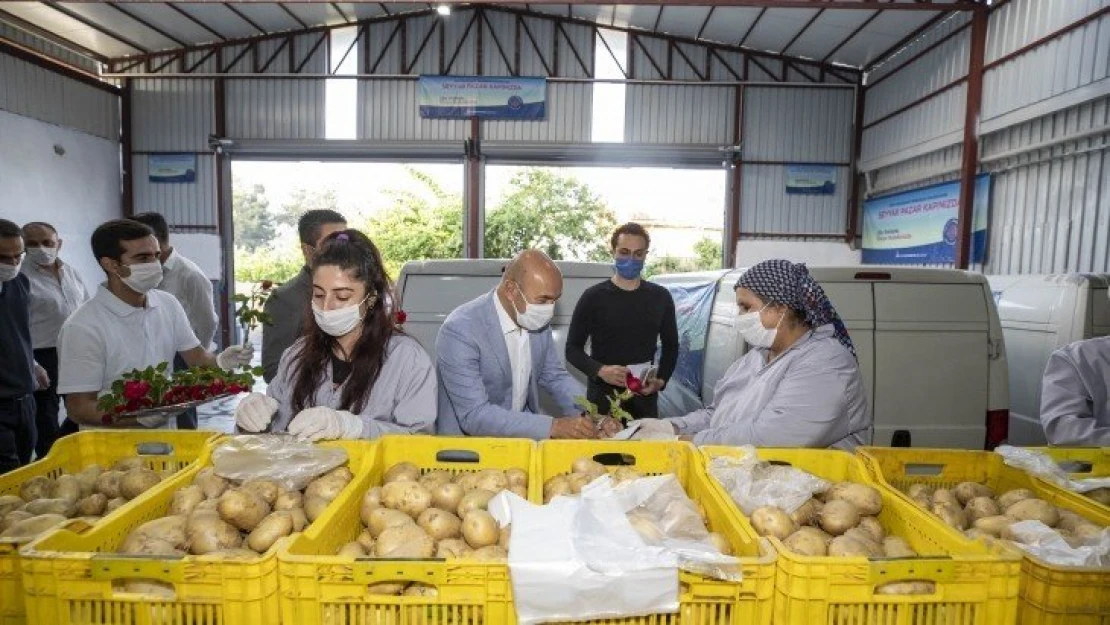 Balık hali esnafından Biz Varız dayanışmasına destek