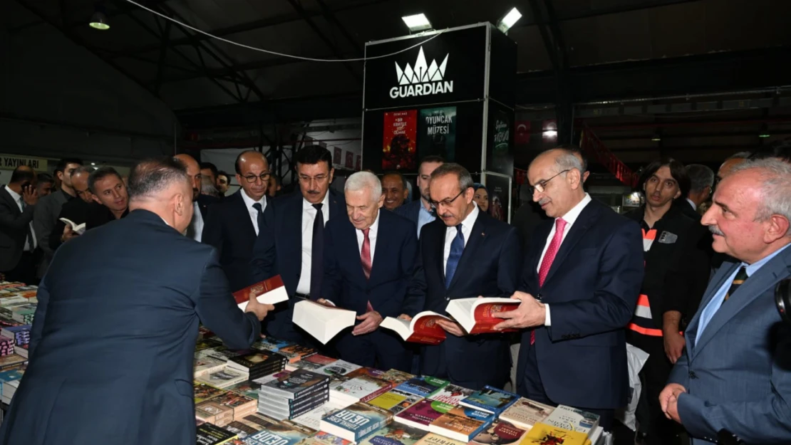 10. Malatya Anadolu Kitap Ve Kültür Fuarını 210 Binin Üzerinde Vatandaş Ziyaret Etti