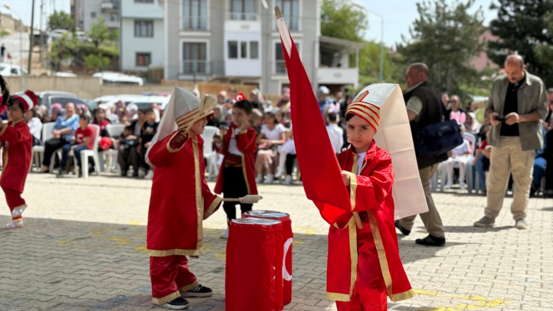 23 Nisan Ulusal Egemenlik Ve Çocuk Bayramı İlçemizde Kutlandı