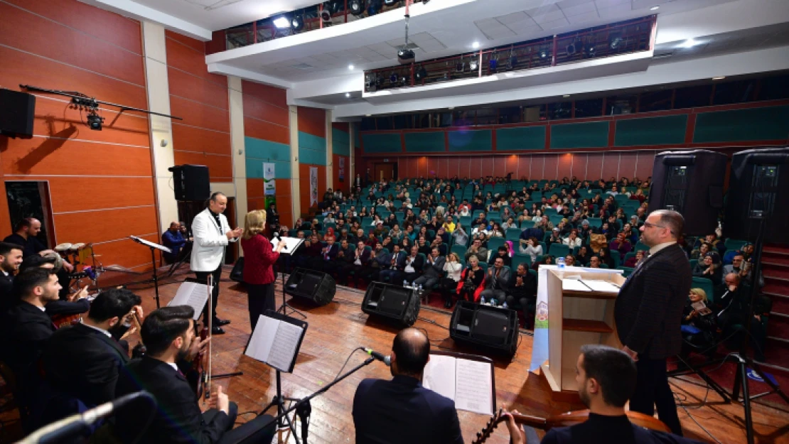 '3.Unutulmayan Şarkılar Ve Türküler' Konserine Sanatseverler Büyük İlgi Gösterdi