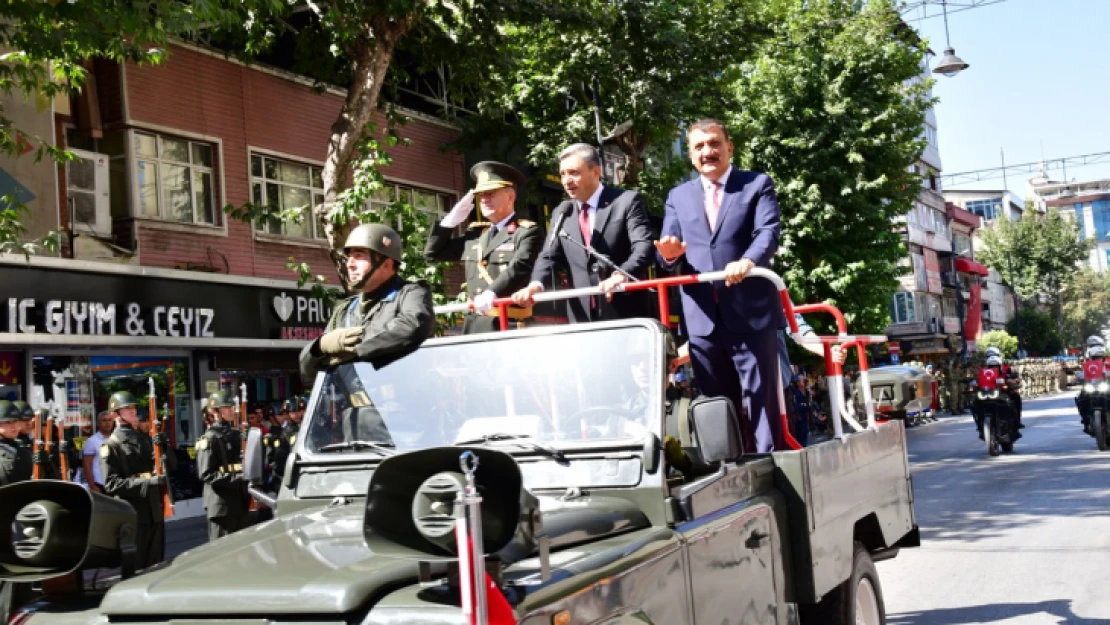 30 Ağustos Zafer Bayramı ve Türk Silahlı Kuvvetleri Günü 100'üncü Yıl Dönümü Coşkuyla Kutlandı