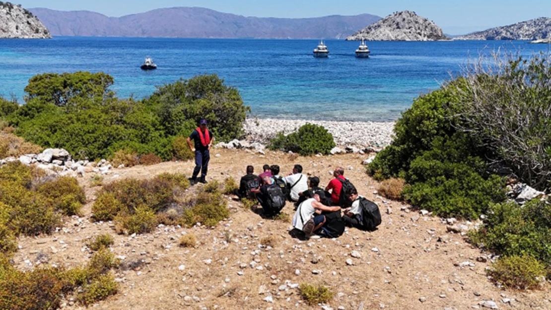 52 düzensiz göçmen yakalandı