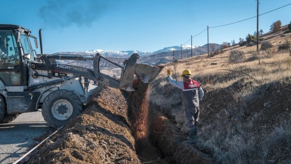 9 Bin 500 Metre İçme Suyu Şebeke Hattı Döşeniyor