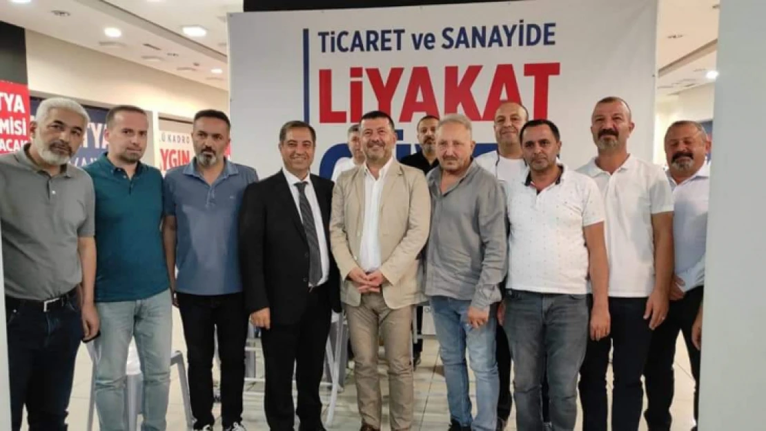 Ağbaba, MTSO Başkan Adayı Akif Baştürk'ü ziyaret etti.