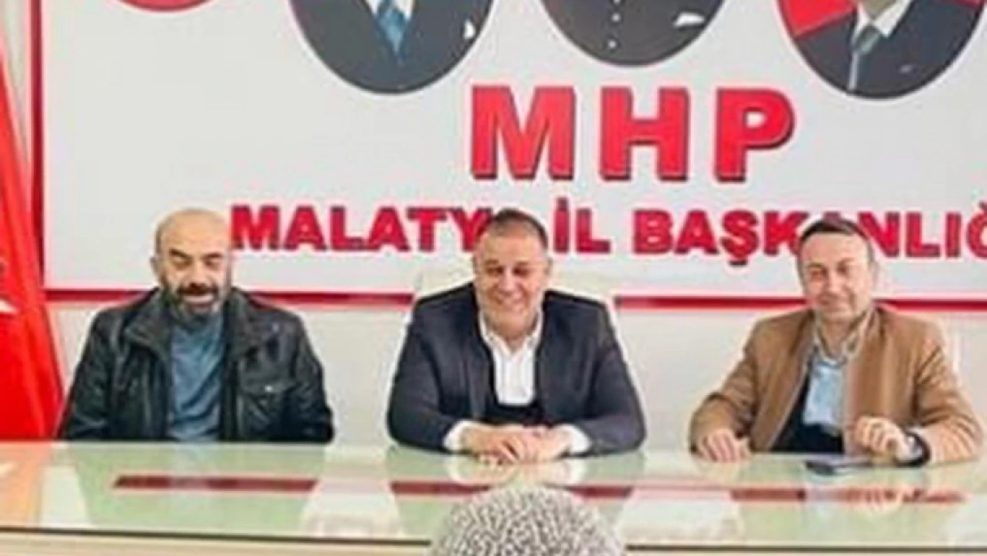 Akçadağ Derneğinden MHP'ye Hayırlı Olsun Ziyareti