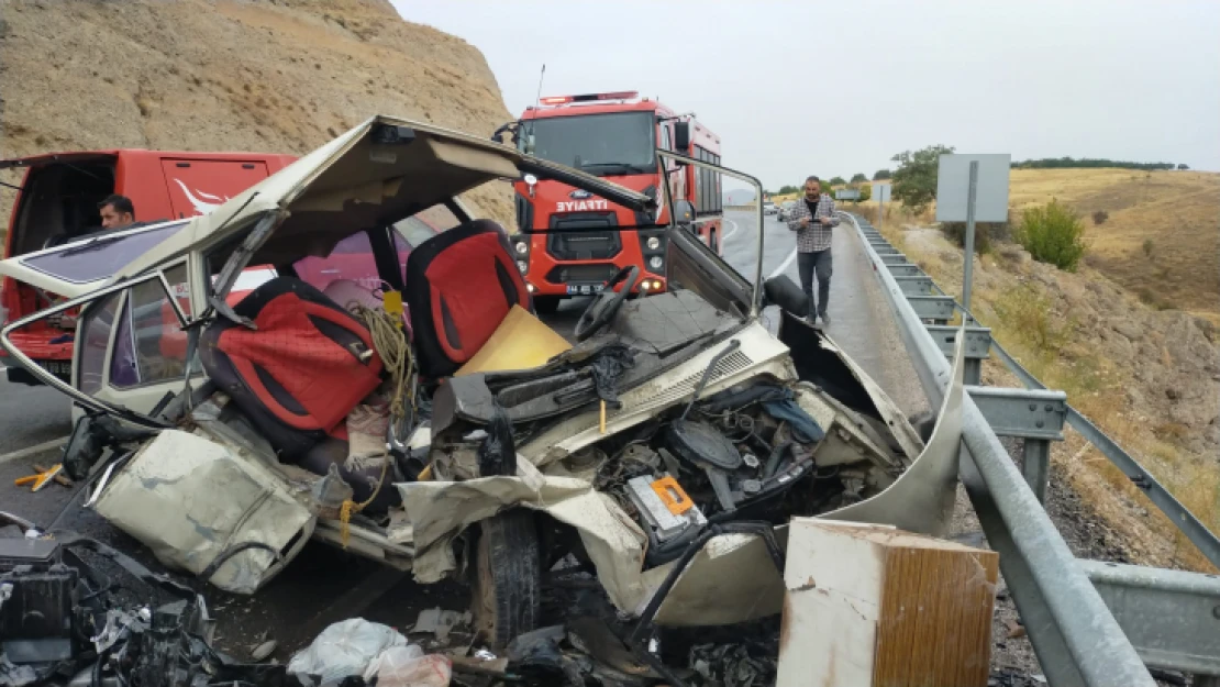 Ankara Asfaltında Trafik Kazası 5 yaralı